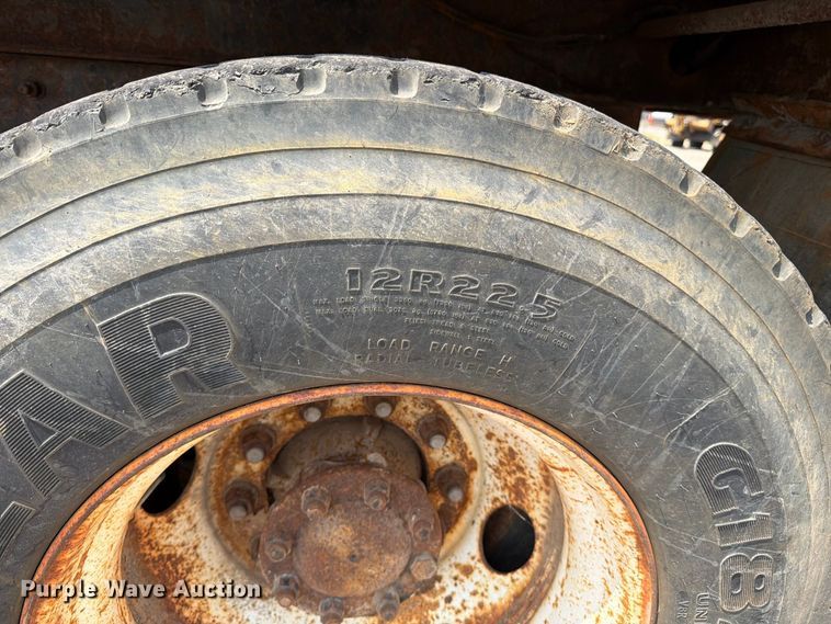 image for item MZ9849 2009 International 7500 dump truck