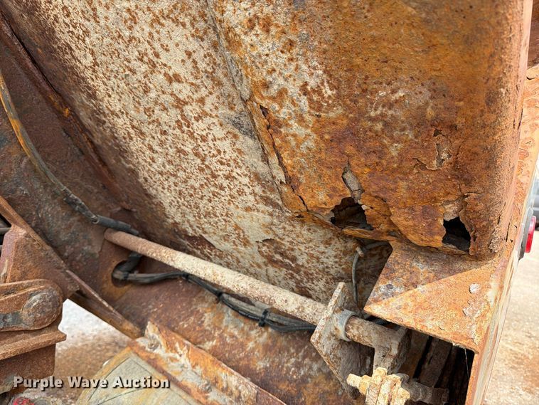 image for item MZ9849 2009 International 7500 dump truck