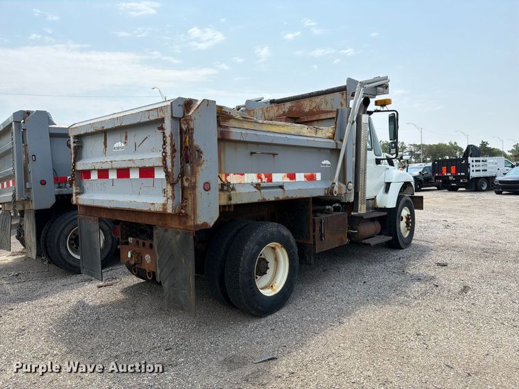 image for item MZ9851 2008 International WorkStar 7400 dump truck