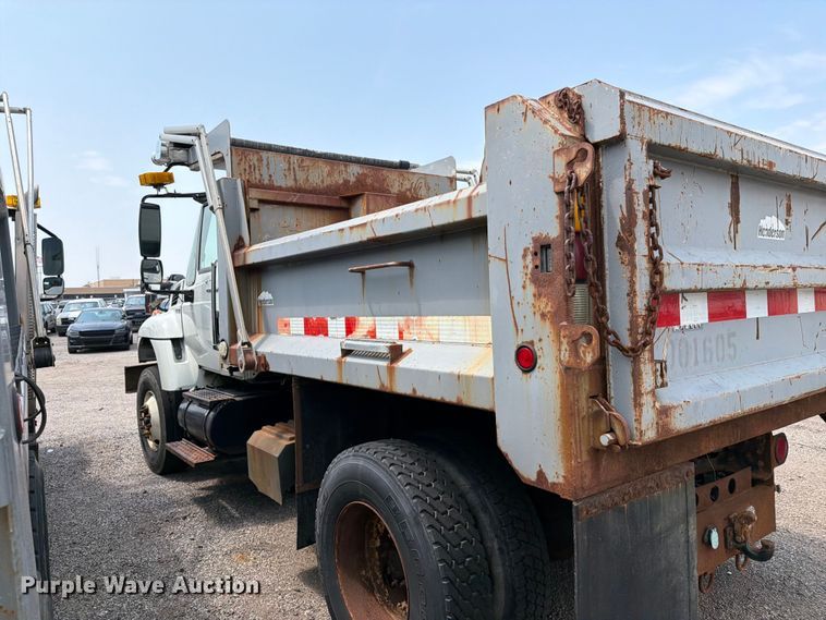 image for item MZ9851 2008 International WorkStar 7400 dump truck