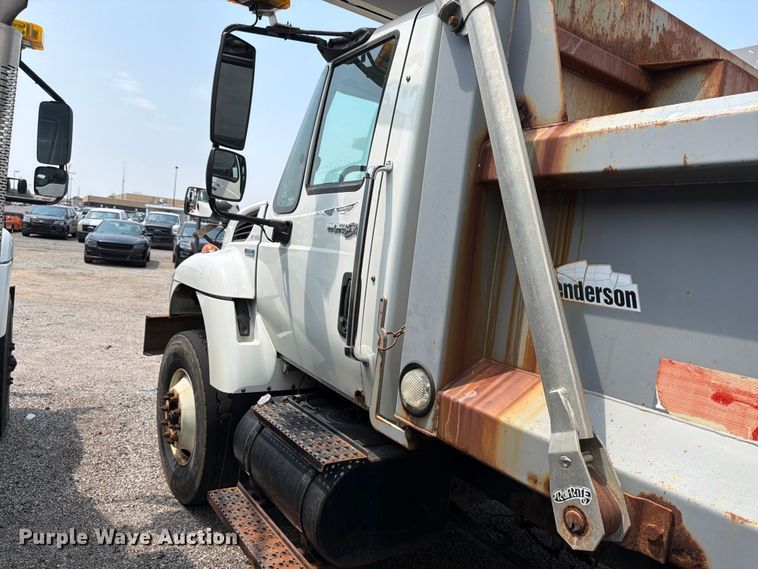 image for item MZ9851 2008 International WorkStar 7400 dump truck