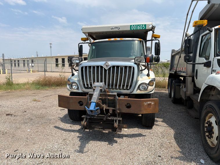 image for item MZ9851 2008 International WorkStar 7400 dump truck