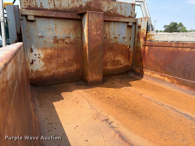 image for item MZ9851 2008 International WorkStar 7400 dump truck