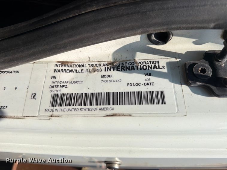 image for item MZ9851 2008 International WorkStar 7400 dump truck