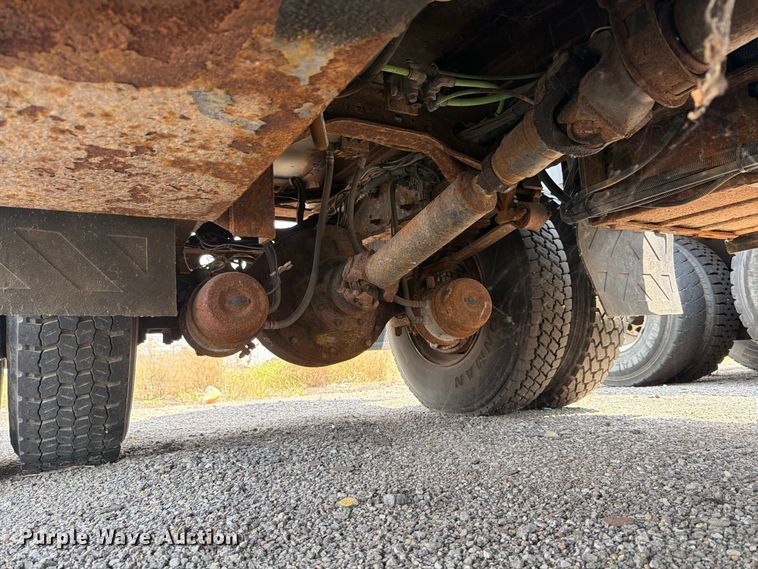 image for item MZ9851 2008 International WorkStar 7400 dump truck