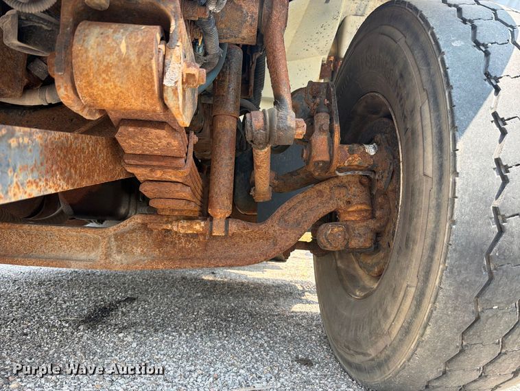 image for item MZ9851 2008 International WorkStar 7400 dump truck