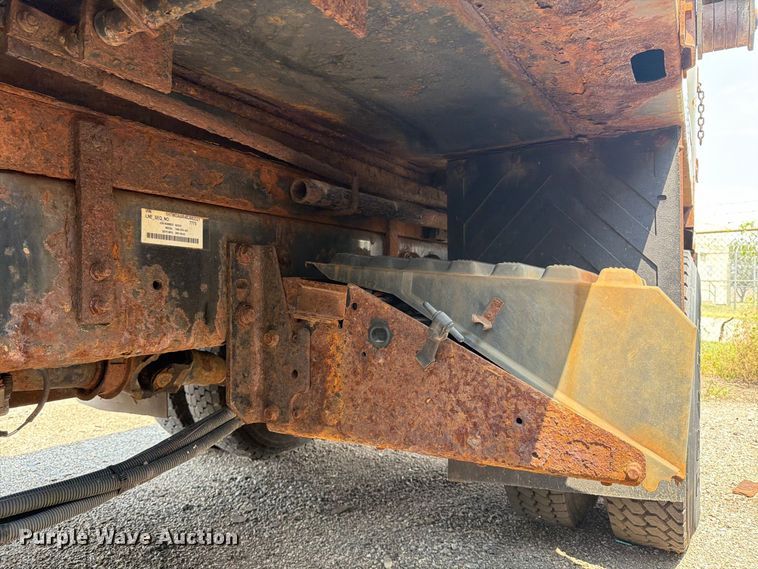 image for item MZ9851 2008 International WorkStar 7400 dump truck