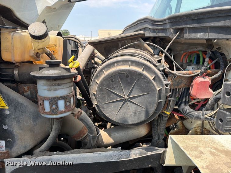 image for item MZ9851 2008 International WorkStar 7400 dump truck