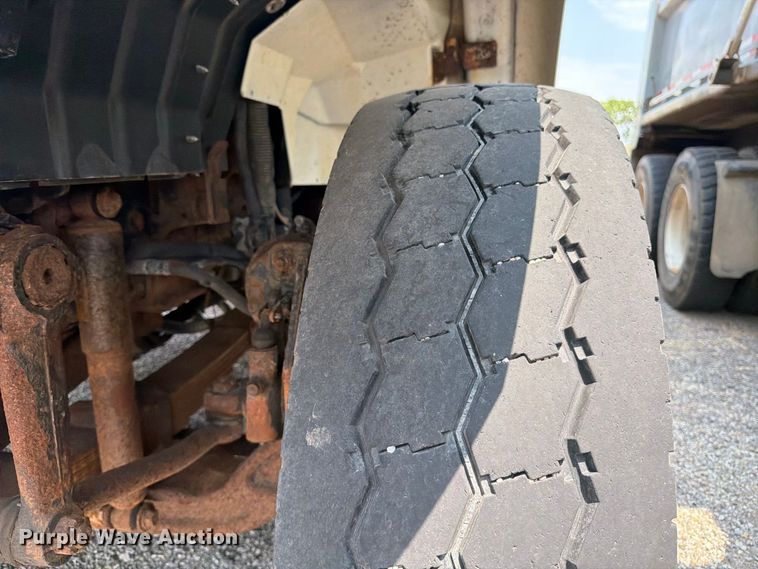 image for item MZ9851 2008 International WorkStar 7400 dump truck