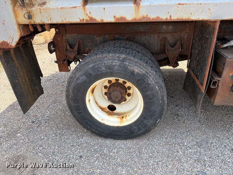 image for item MZ9851 2008 International WorkStar 7400 dump truck