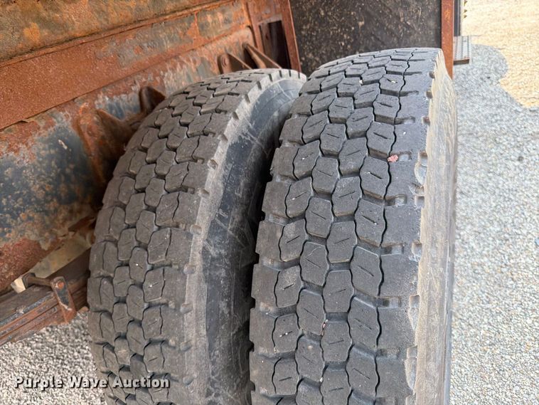 image for item MZ9851 2008 International WorkStar 7400 dump truck