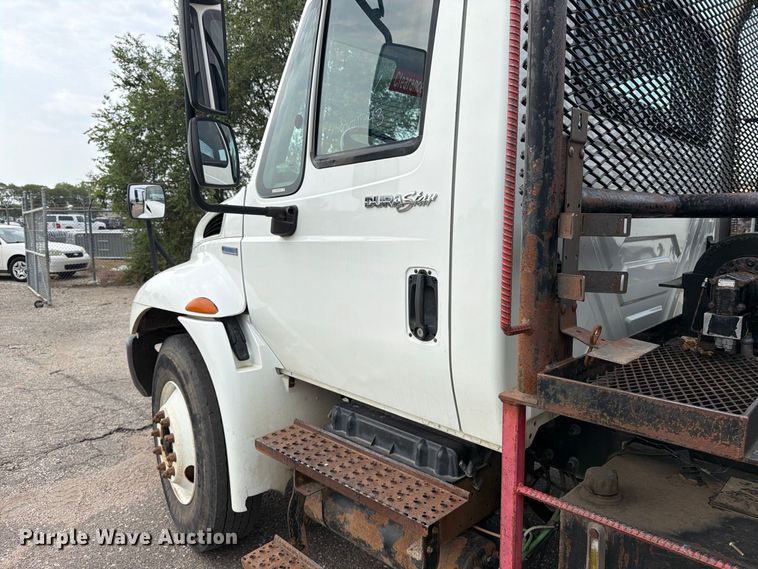 image for item MZ9852 2009 International 4300 dump flatbed truck