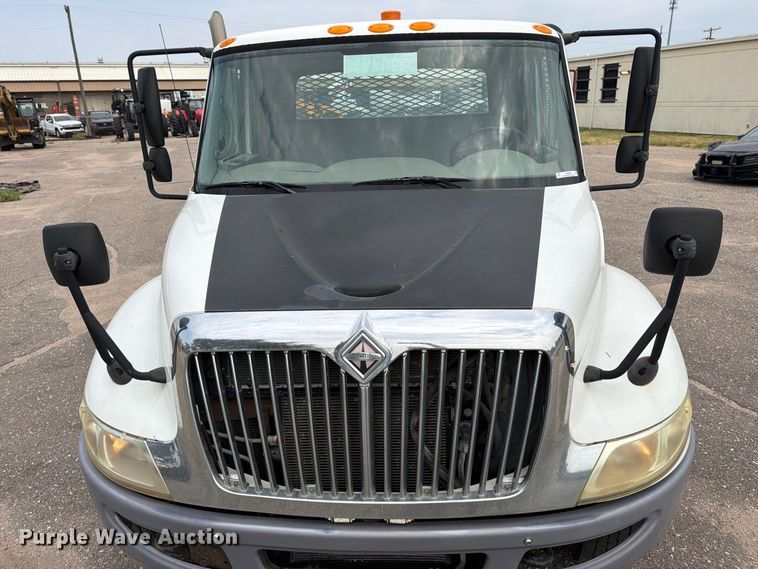 image for item MZ9852 2009 International 4300 dump flatbed truck