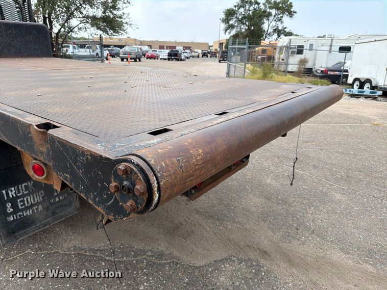 image for item MZ9852 2009 International 4300 dump flatbed truck