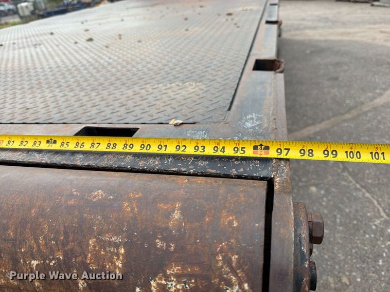 image for item MZ9852 2009 International 4300 dump flatbed truck