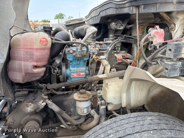 image for item MZ9852 2009 International 4300 dump flatbed truck