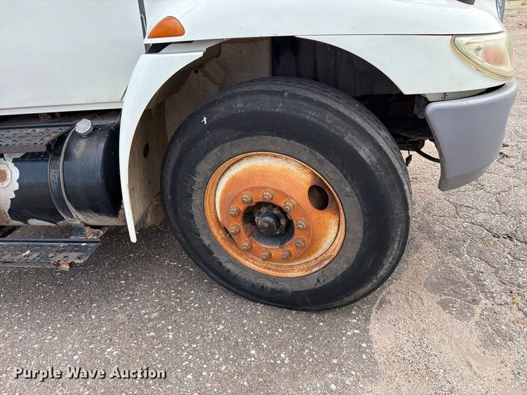 image for item MZ9852 2009 International 4300 dump flatbed truck