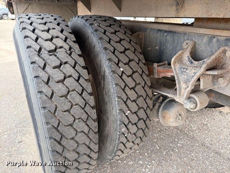image for item MZ9852 2009 International 4300 dump flatbed truck