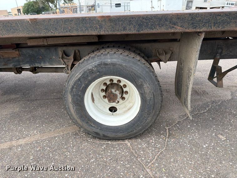 image for item MZ9852 2009 International 4300 dump flatbed truck