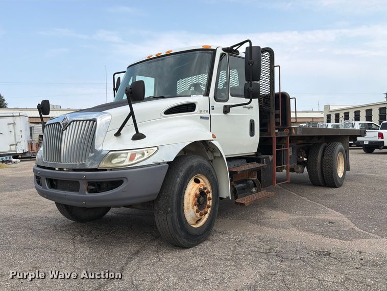 2009 International 4300 dump flatbed truck