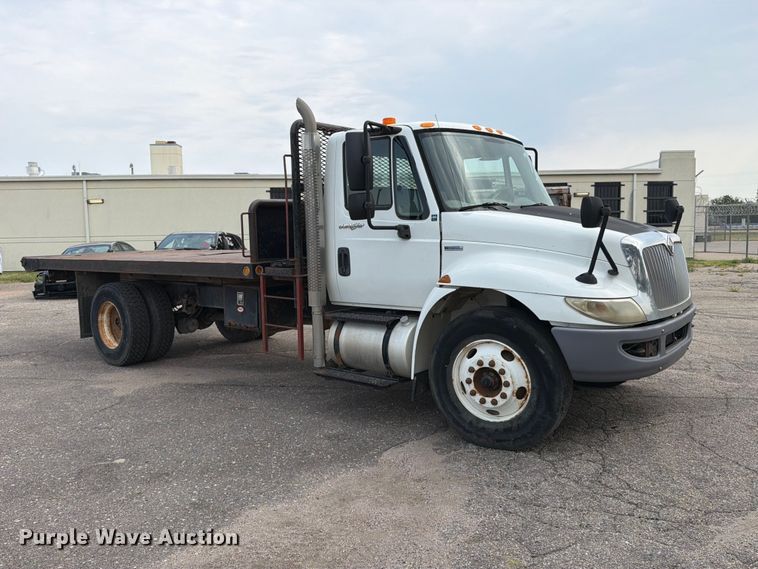 image for item MZ9853 2009 International 4300 dump flatbed truck