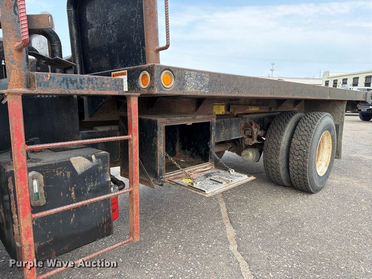 image for item MZ9853 2009 International 4300 dump flatbed truck