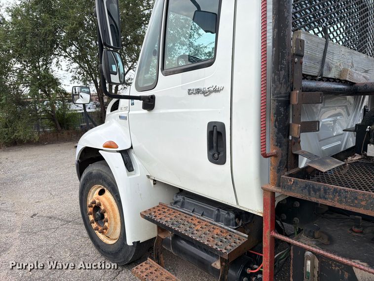 image for item MZ9853 2009 International 4300 dump flatbed truck