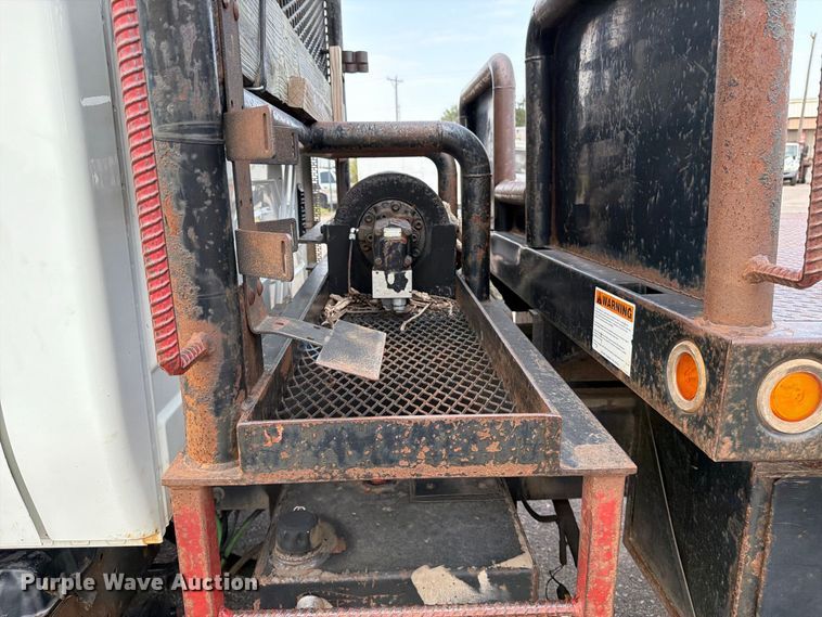 image for item MZ9853 2009 International 4300 dump flatbed truck