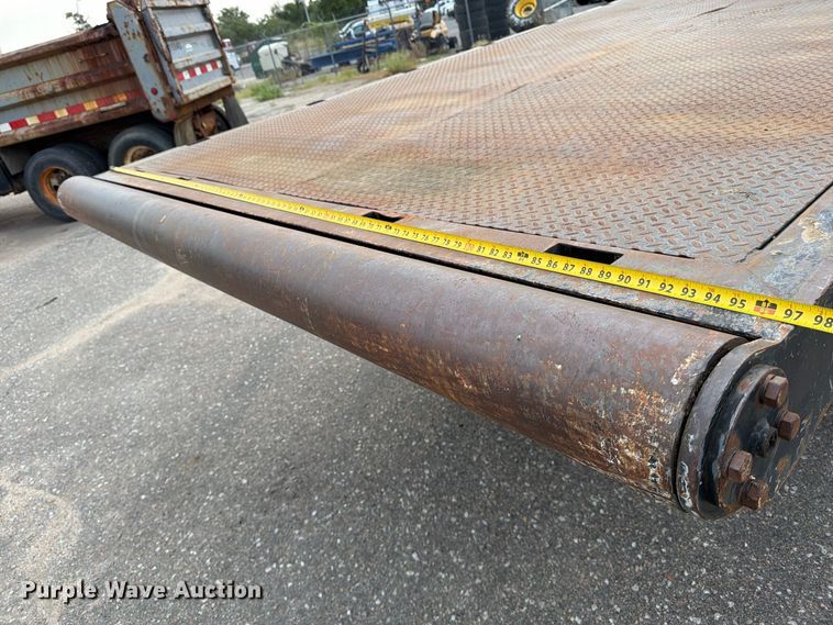 image for item MZ9853 2009 International 4300 dump flatbed truck