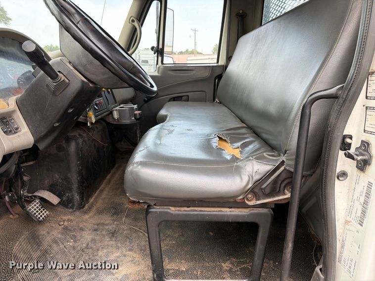 image for item MZ9853 2009 International 4300 dump flatbed truck
