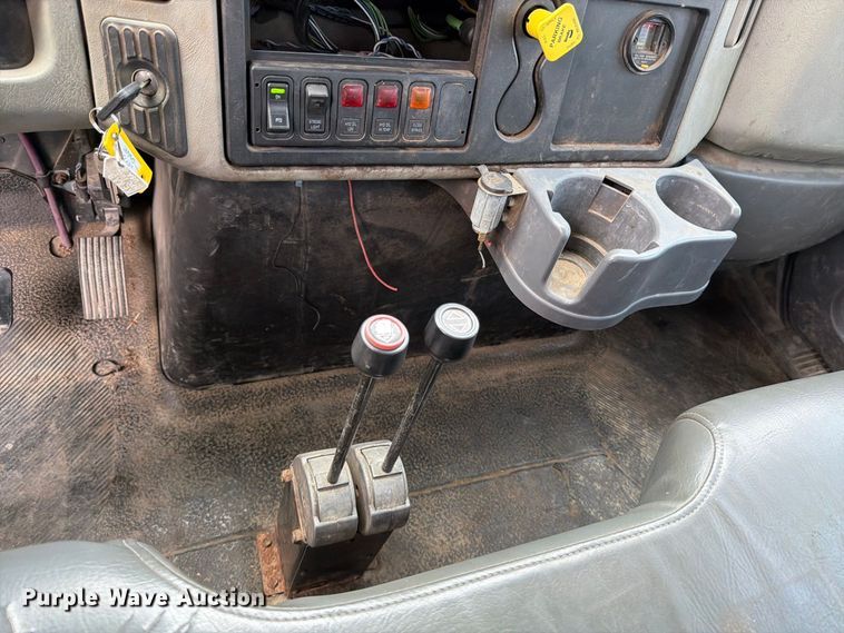 image for item MZ9853 2009 International 4300 dump flatbed truck