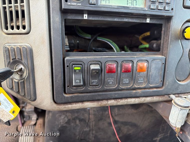 image for item MZ9853 2009 International 4300 dump flatbed truck