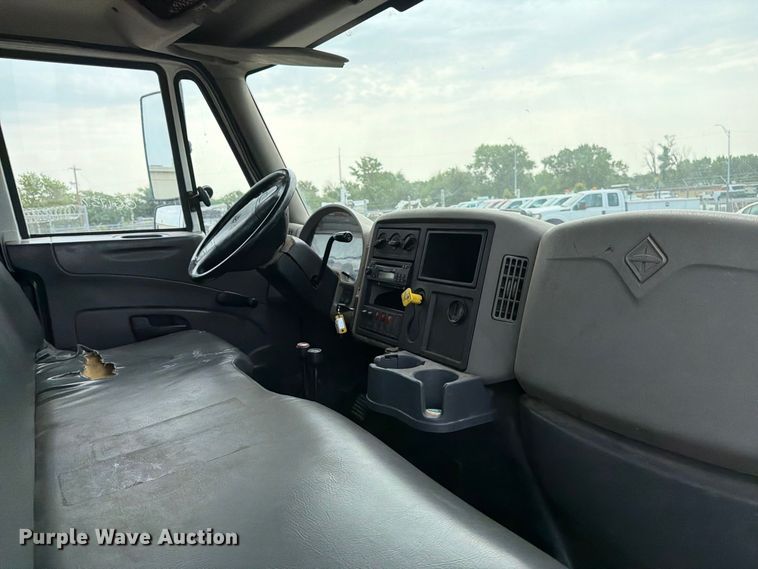 image for item MZ9853 2009 International 4300 dump flatbed truck
