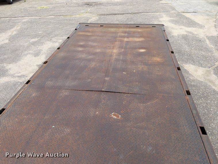 image for item MZ9853 2009 International 4300 dump flatbed truck