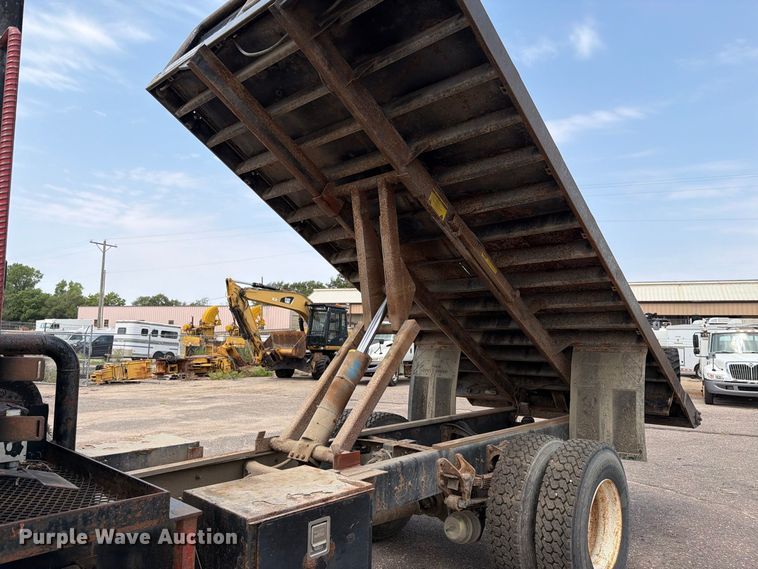 image for item MZ9853 2009 International 4300 dump flatbed truck