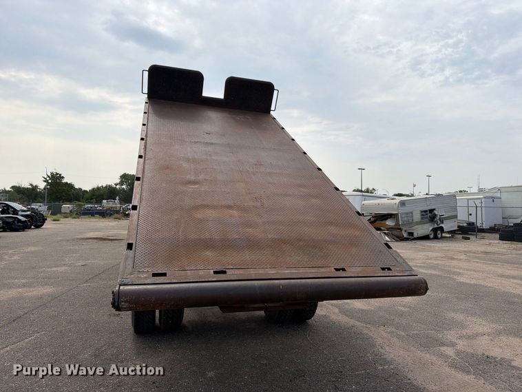 image for item MZ9853 2009 International 4300 dump flatbed truck