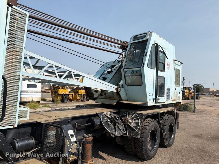 image for item MZ9855 Little Giant 32H crane