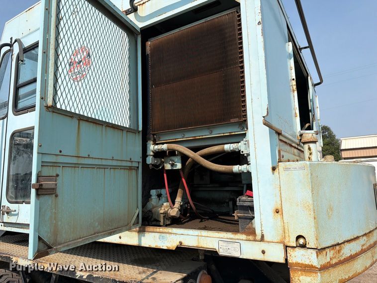 image for item MZ9855 Little Giant 32H crane