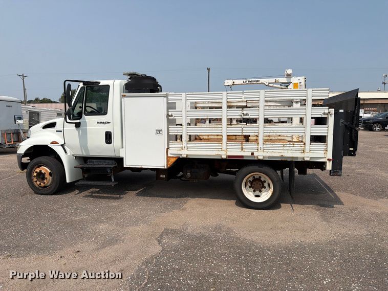 image for item MZ9858 2010 International DuraStar 4100 flatbed truck