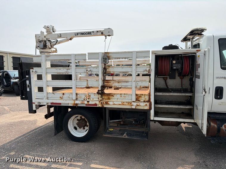 image for item MZ9858 2010 International DuraStar 4100 flatbed truck
