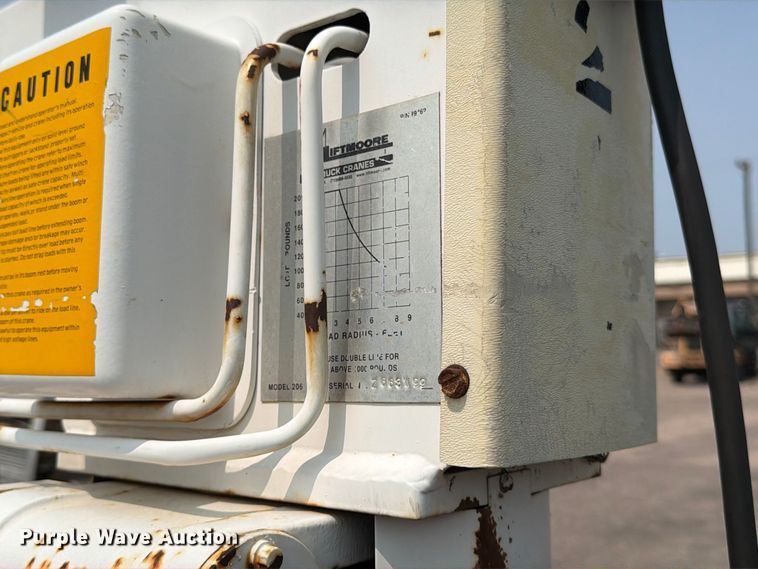 image for item MZ9858 2010 International DuraStar 4100 flatbed truck