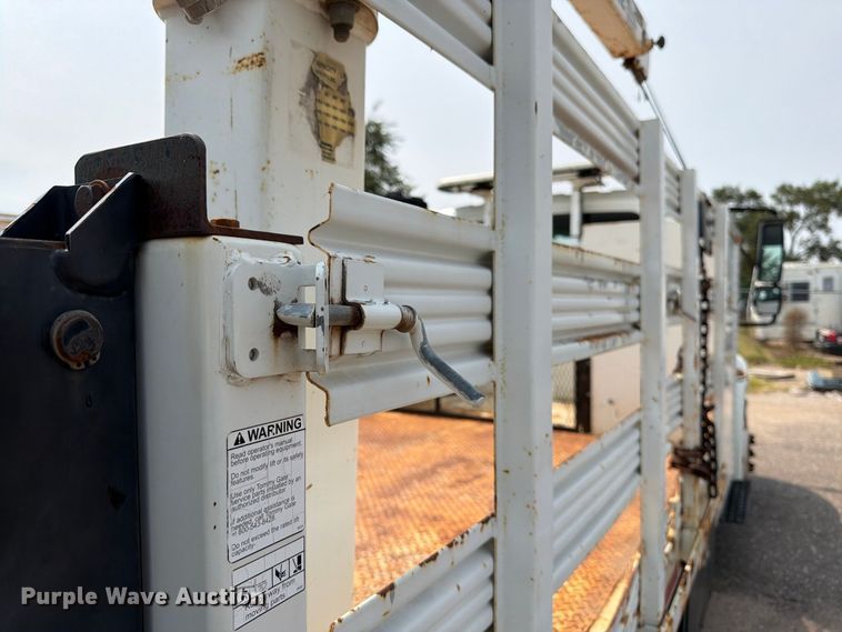 image for item MZ9858 2010 International DuraStar 4100 flatbed truck