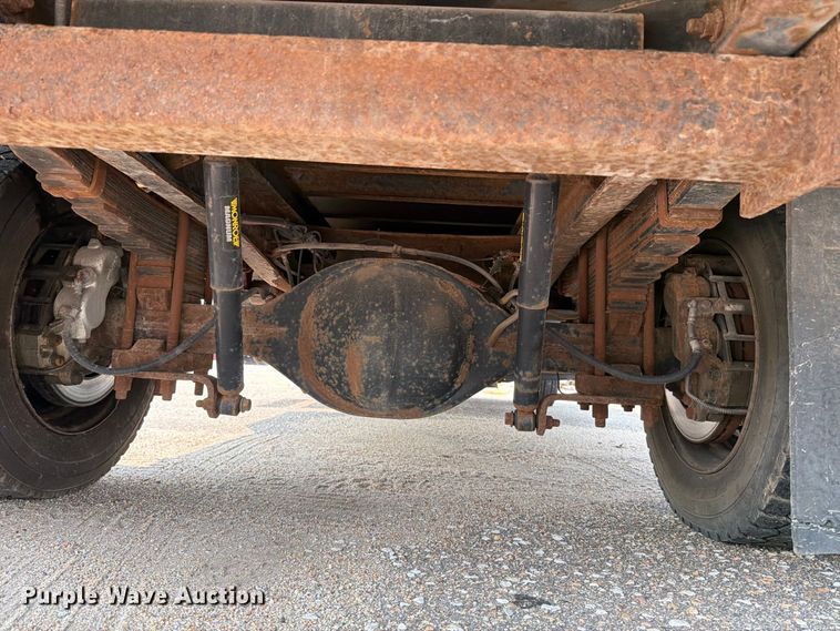 image for item MZ9858 2010 International DuraStar 4100 flatbed truck