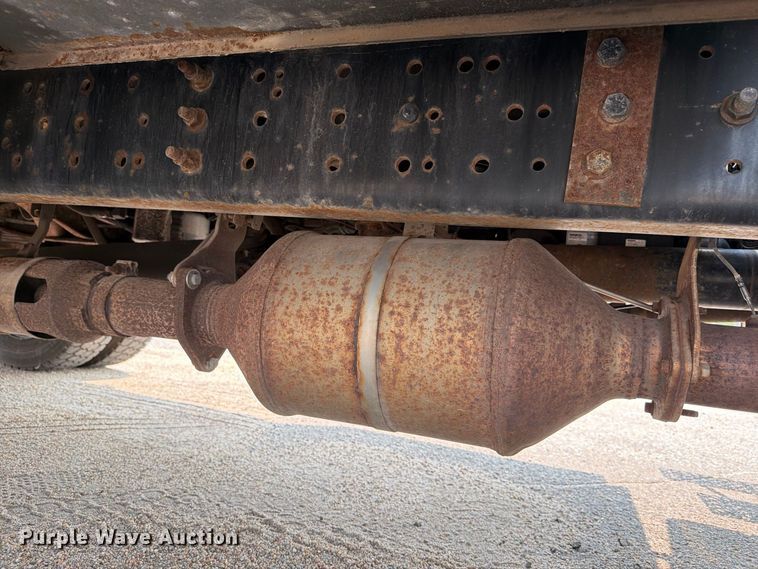 image for item MZ9858 2010 International DuraStar 4100 flatbed truck