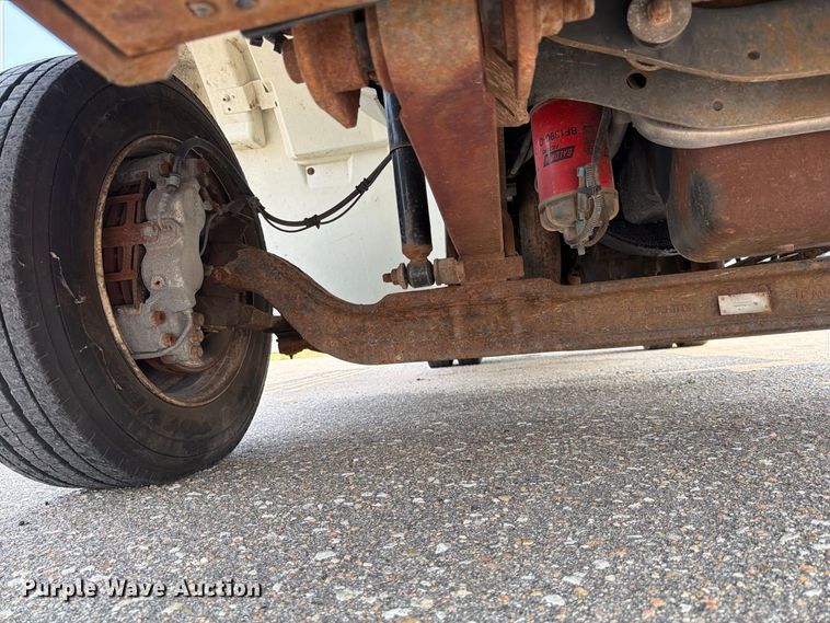 image for item MZ9858 2010 International DuraStar 4100 flatbed truck