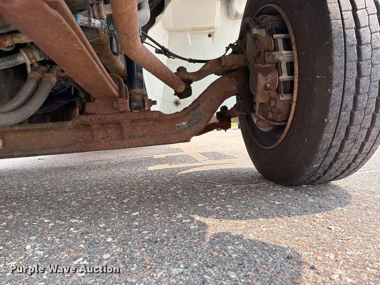 image for item MZ9858 2010 International DuraStar 4100 flatbed truck