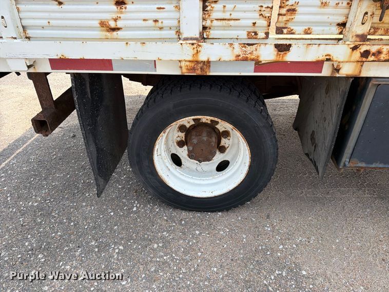 image for item MZ9858 2010 International DuraStar 4100 flatbed truck