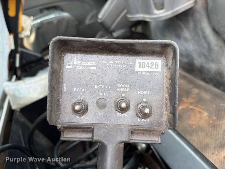 image for item MZ9858 2010 International DuraStar 4100 flatbed truck