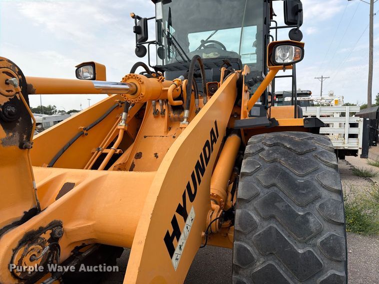 image for item MZ9859 2018 Hyundai HL955XT wheel loader