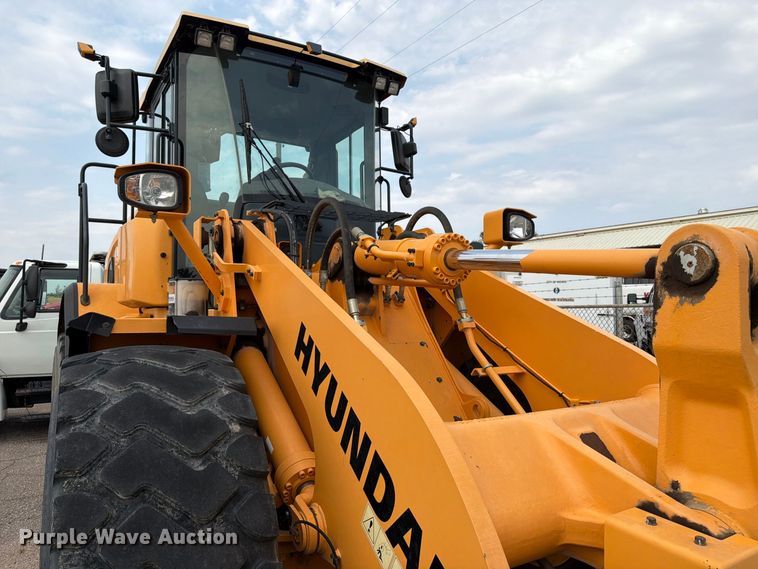 image for item MZ9859 2018 Hyundai HL955XT wheel loader